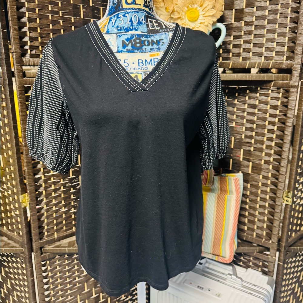 Chicos Black Ribbed Relaxed Blouse